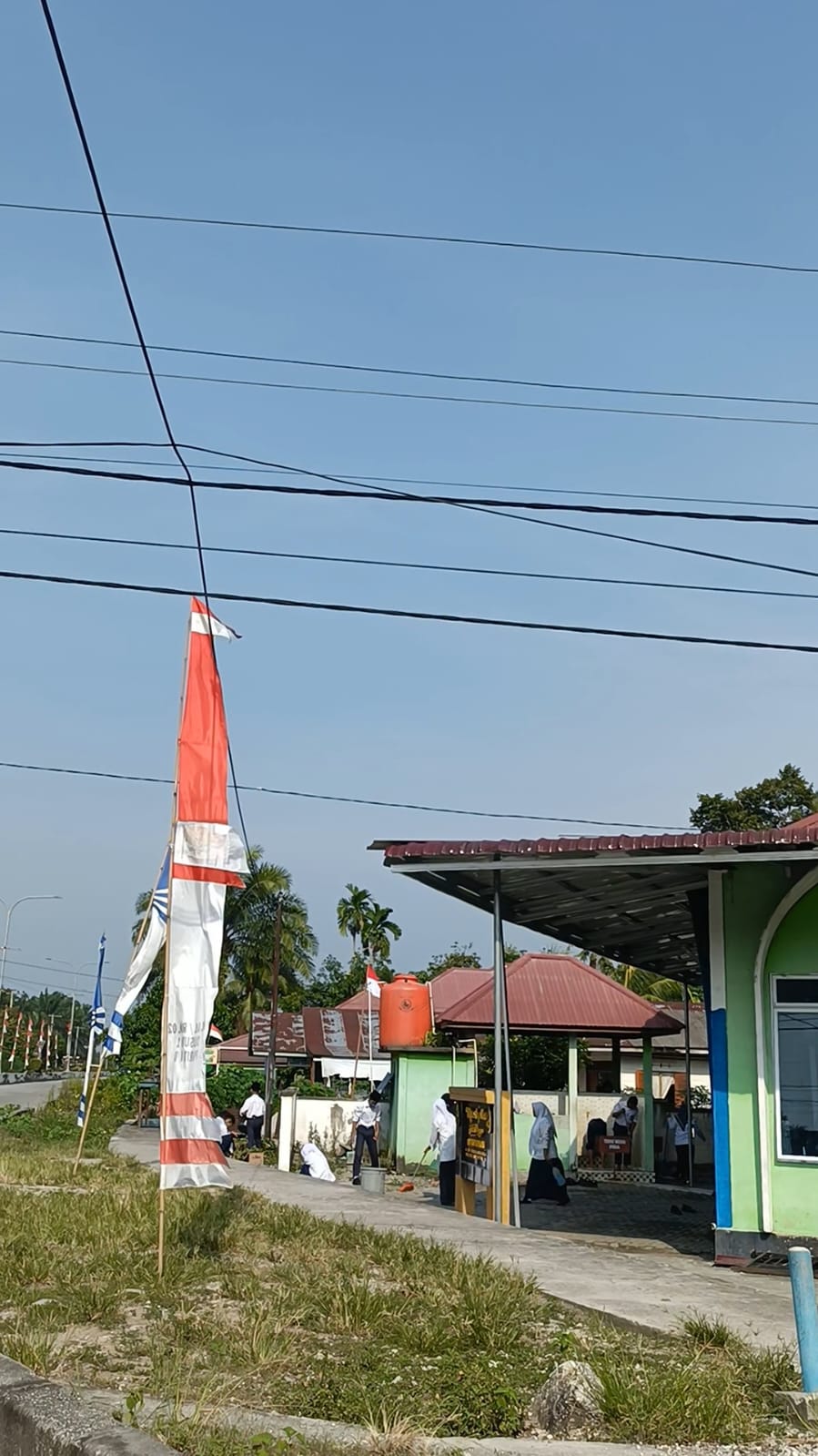 Dokumentasi kegiatan Gerakan Bersih-Bersih Masjid