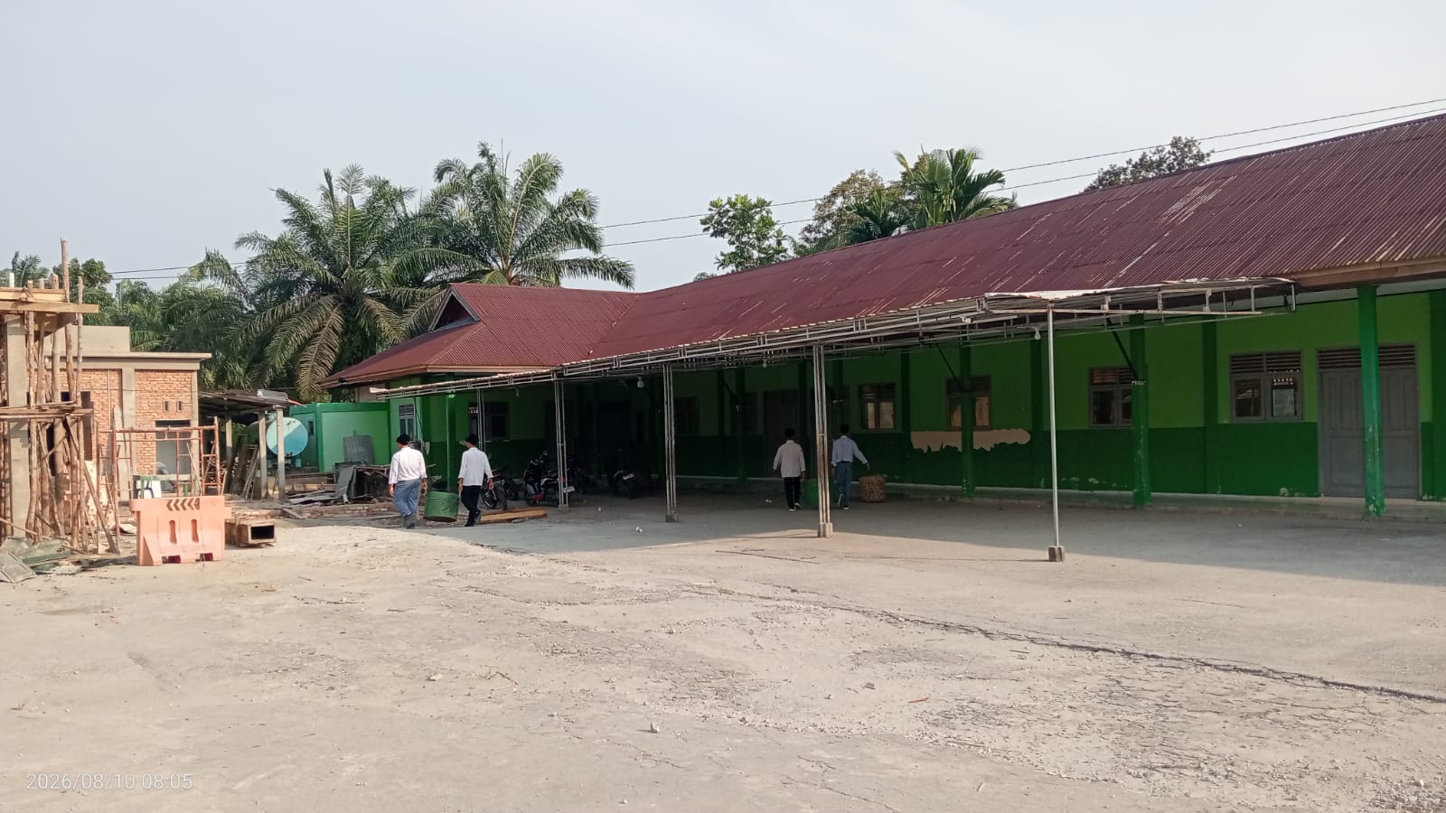 Dokumentasi kegiatan GERAKAN BERSIH-BERSIH MASJID AL ISTIANAH BANDAR SUNGAI KECAMATAN SABAK AUH, KAB. SIAK
