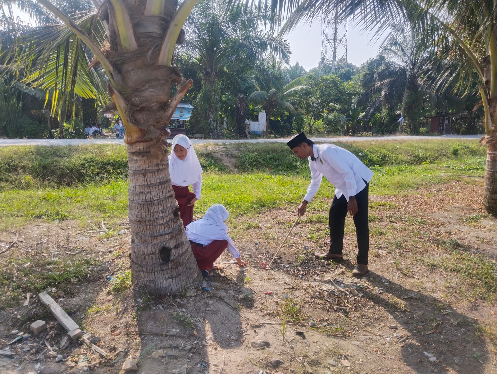 Dokumentasi kegiatan Bersih bersih Majid Baitul Muttaqien
