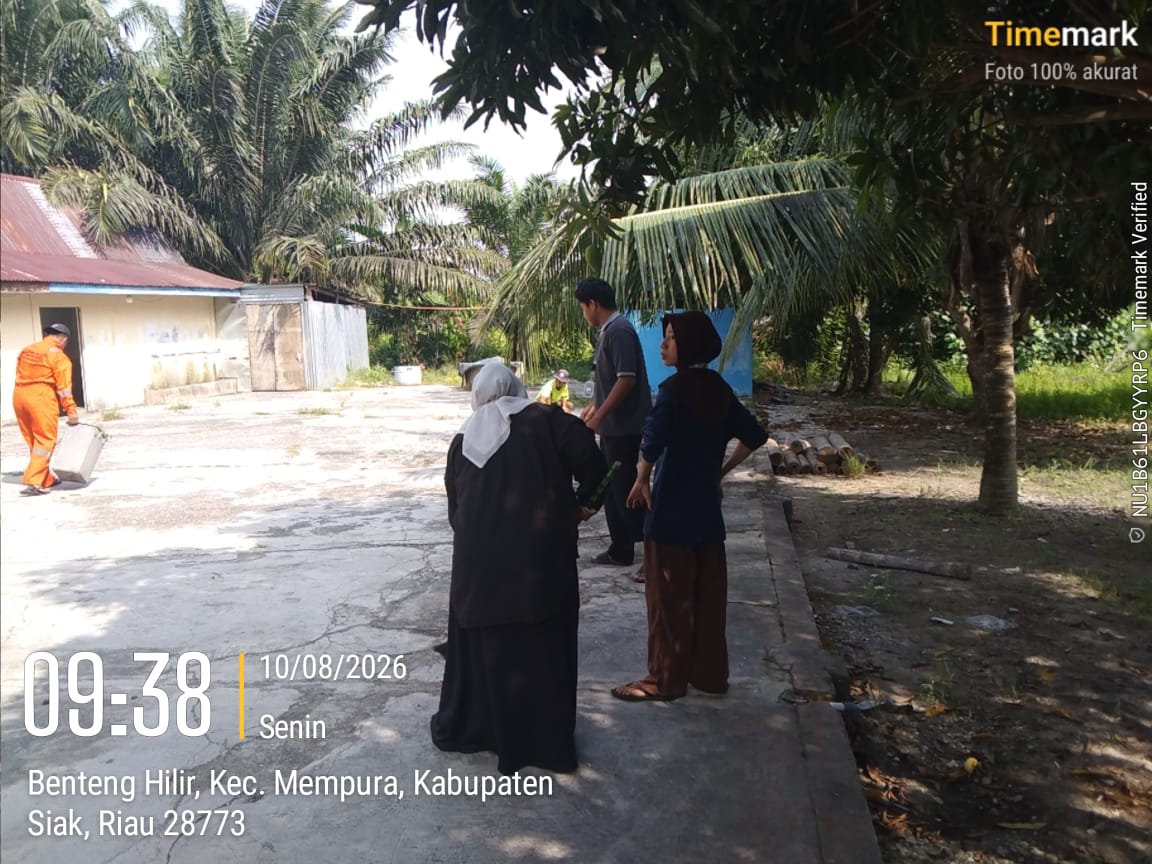 Dokumentasi kegiatan gerakan bersih bersih Masjid di Masjid Nurul Ikhlas Kampung Benteng Hilir
