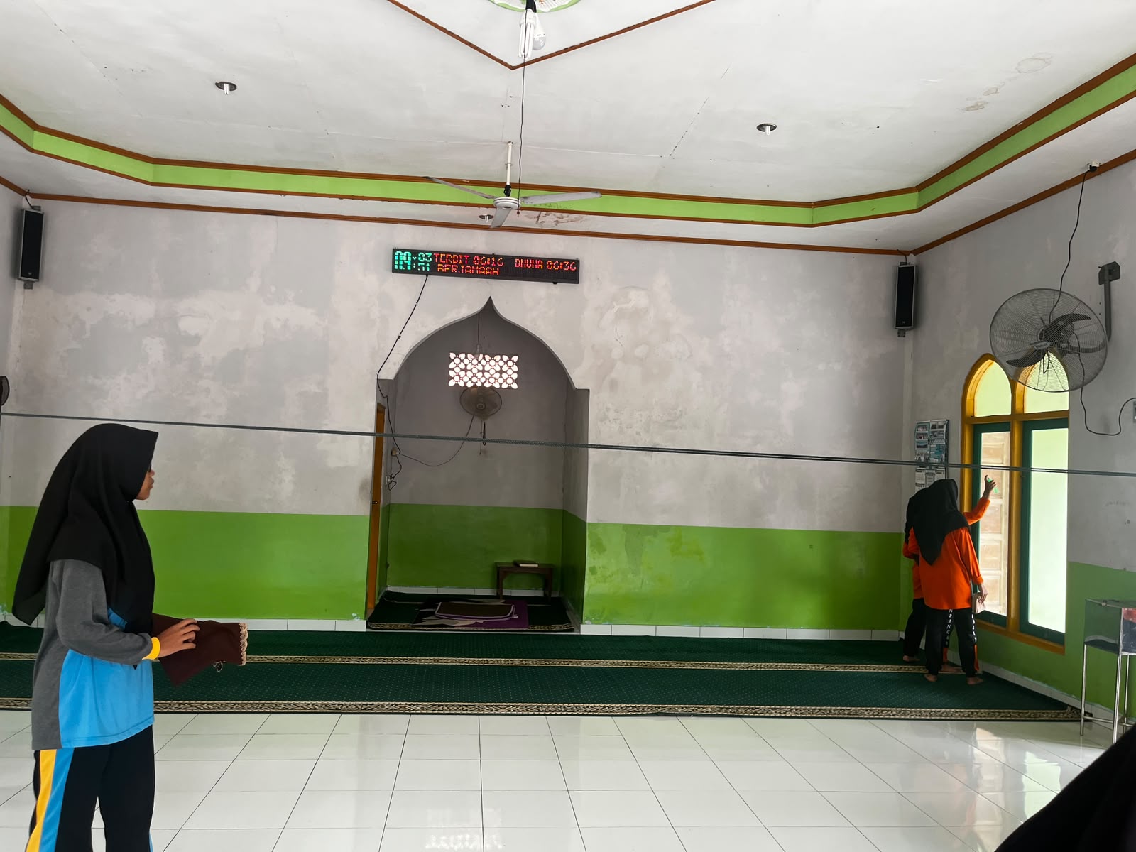 Dokumentasi kegiatan Gerakan Bersih-bersih Mushollah Nurul Hidayah Rawang Kao