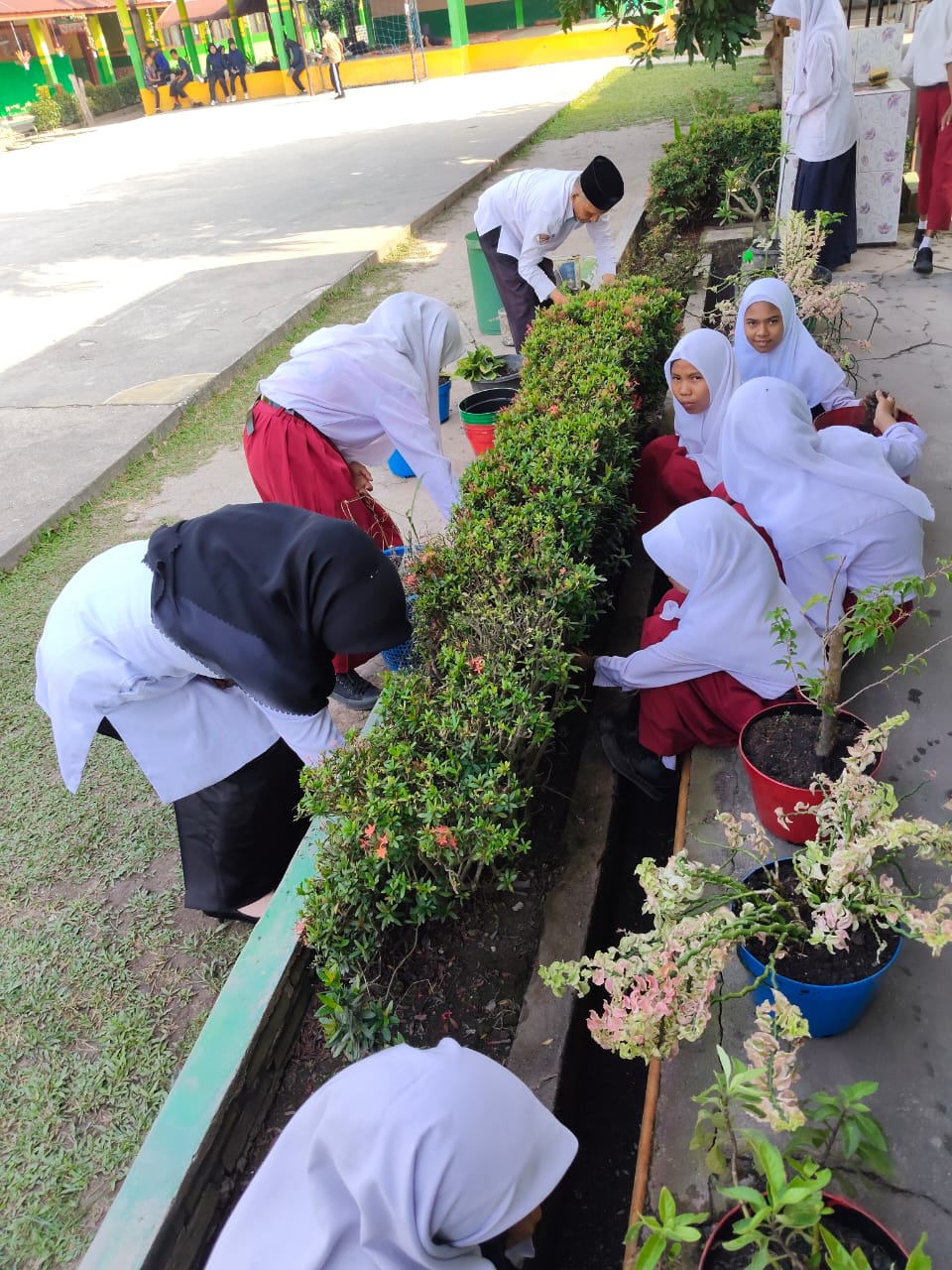 Dokumentasi kegiatan GEBER MAS (Gerakan Bersih-Bersih)