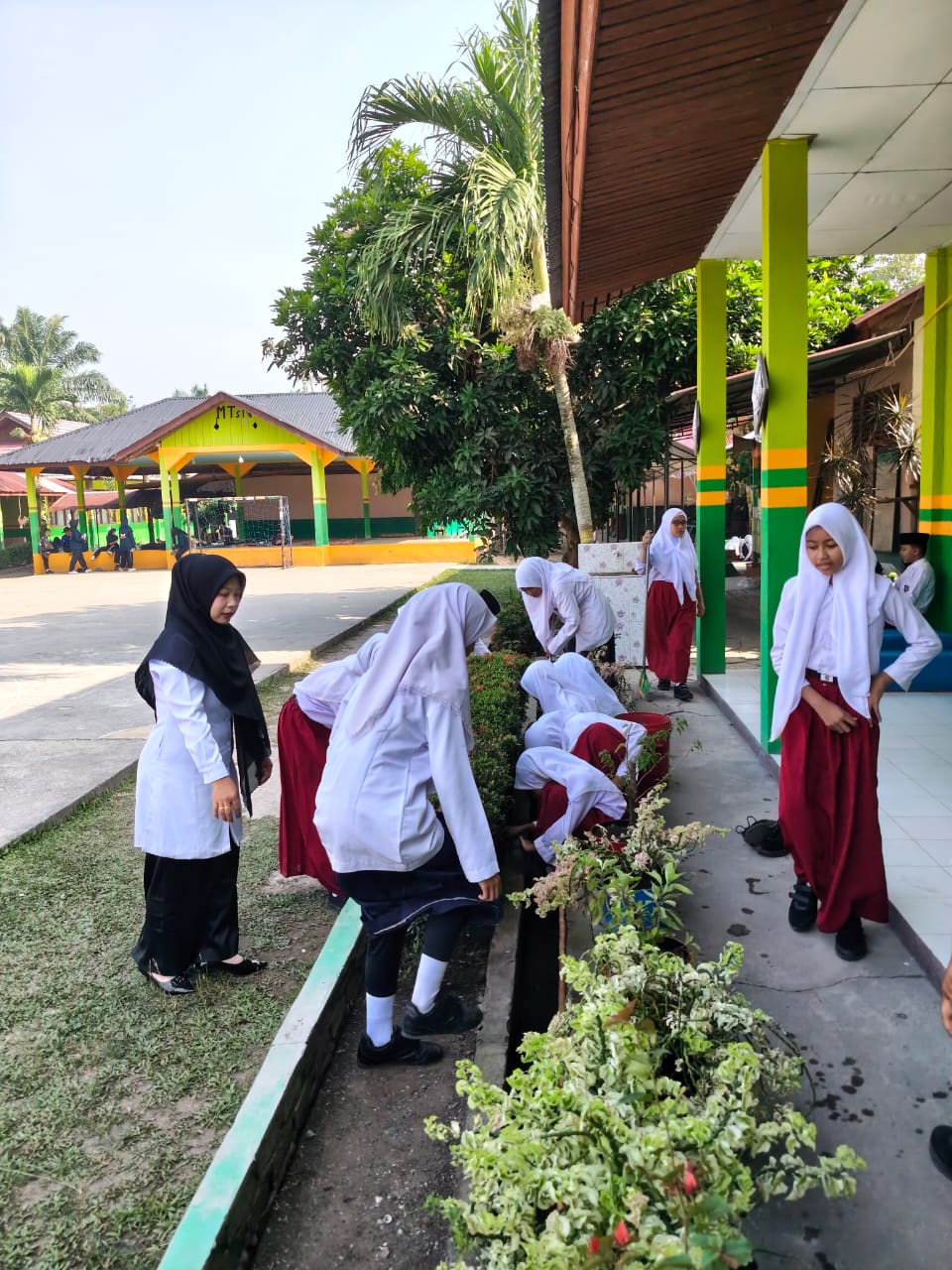 Dokumentasi kegiatan GEBER MAS (Gerakan Bersih-Bersih)