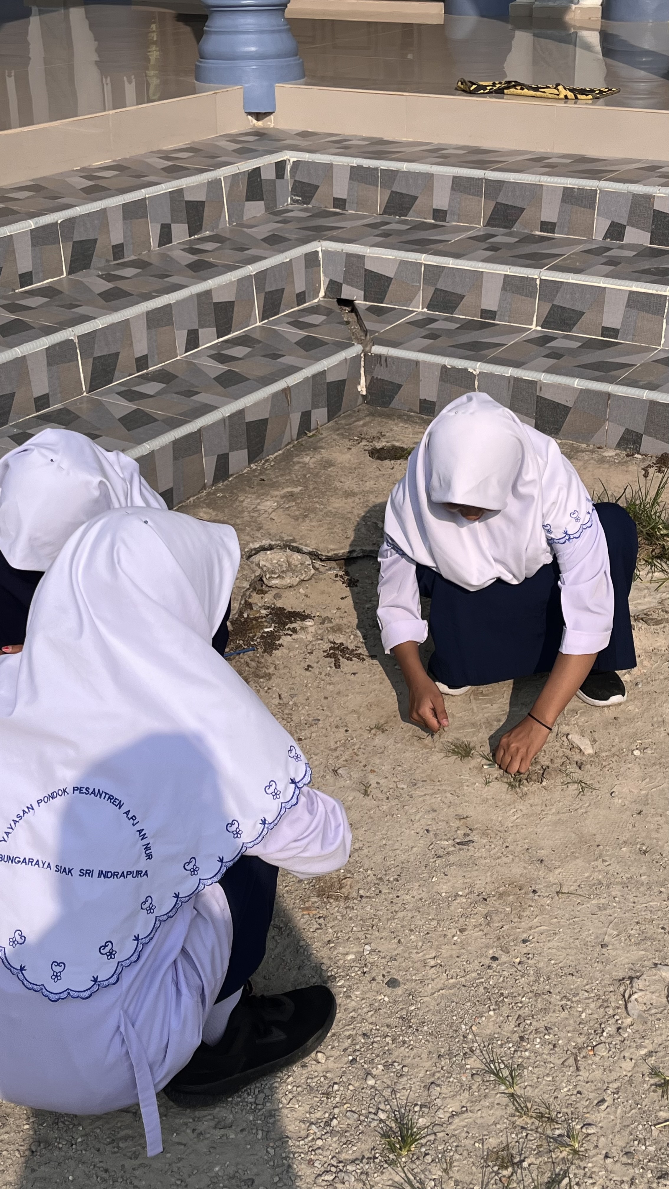 Dokumentasi kegiatan Gerakan Bersih-Bersih Masjid di Masjid Baiturrahim