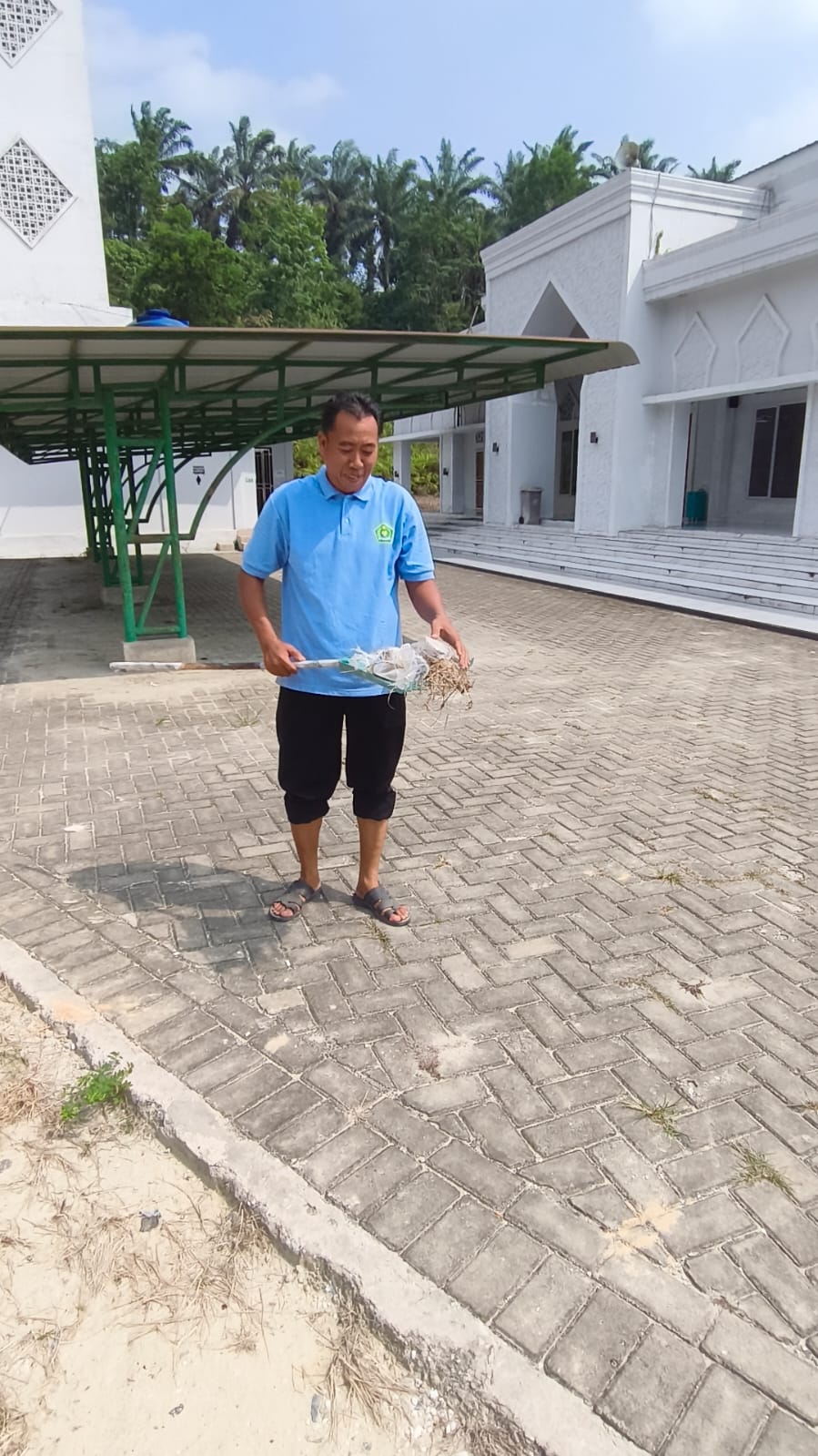 Dokumentasi kegiatan GEBER MASJID DI MASJID DARUL ULUM, BUKIT AGUNG, KERINCI KANAN, SIAK