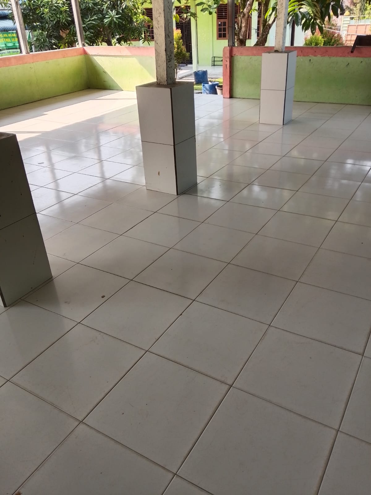 Dokumentasi kegiatan Gerakan Bersih - Bersih Musholla di Musholla Bustanul Ulum