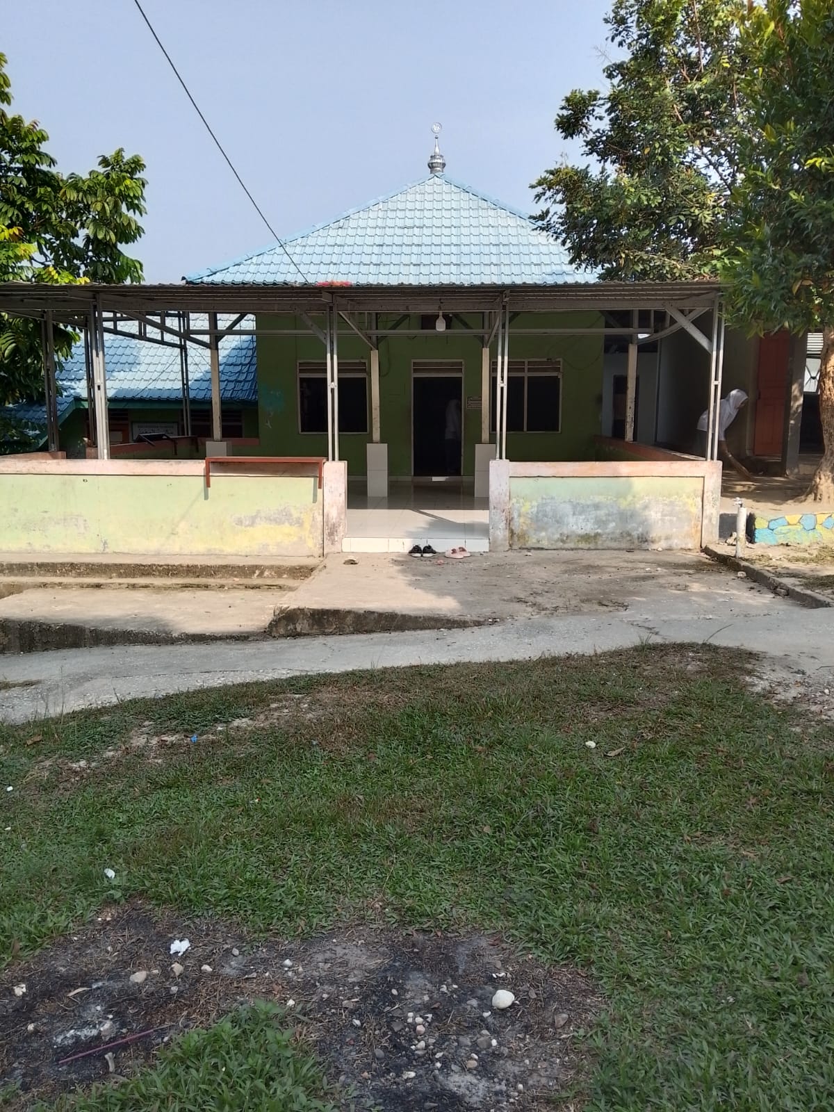 Dokumentasi kegiatan Gerakan Bersih - Bersih Musholla di Musholla Bustanul Ulum